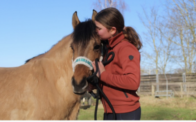 Samen in het zadel: steun Manege De Hazelaar